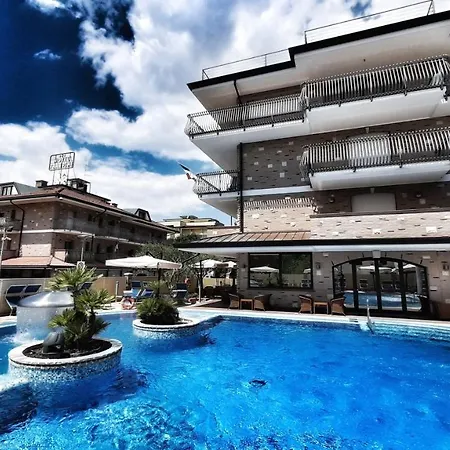 & Wellness Fra I Pini Otel