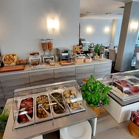 Hotel & Wellness Fra I Pini 3*