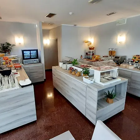 Ξενοδοχείο & Wellness Fra I Pini Λινιάνο Σαμπιαντόρο