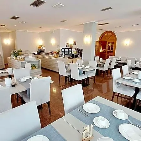 & Wellness Fra I Pini ホテル