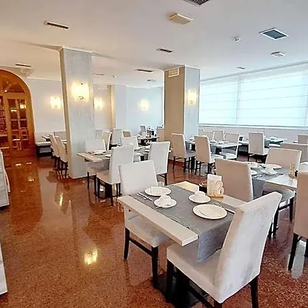 & Wellness Fra I Pini فندق لينانو سابيادورو
