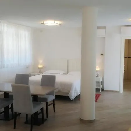 Ξενοδοχείο & Wellness Fra I Pini 3*